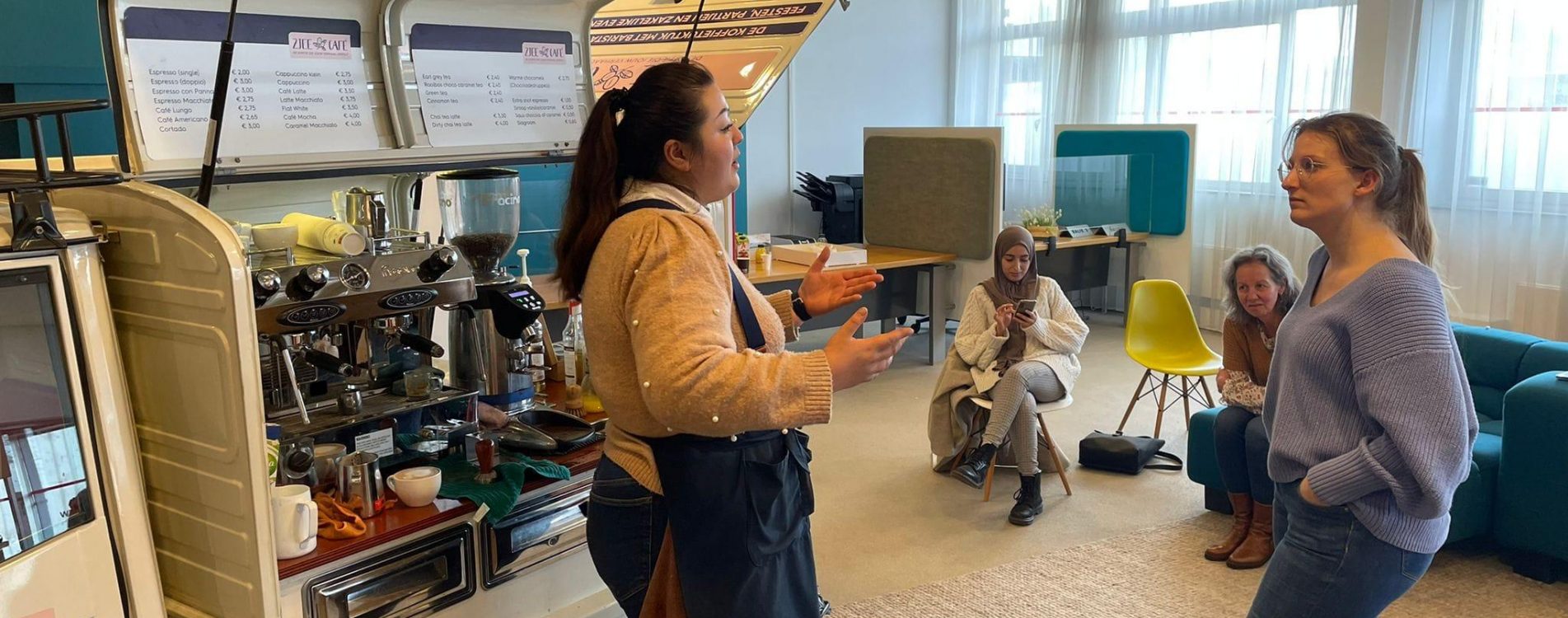 Bekijk WORKSHOPS & TRAININGEN op Zjee Café 